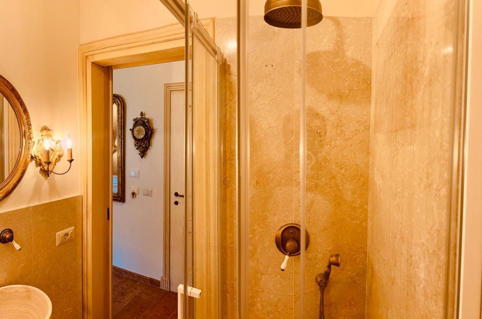 La Casa Di Agartha Bed & Breakfast Bolsena Eksteriør bilde